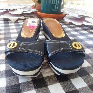 Womens Marc Fisher NWT Nautical Navy Patent platform sandle 6.5